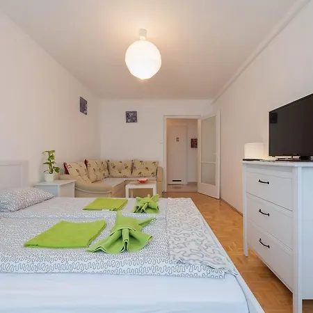 Seventh Heaven Apartment *